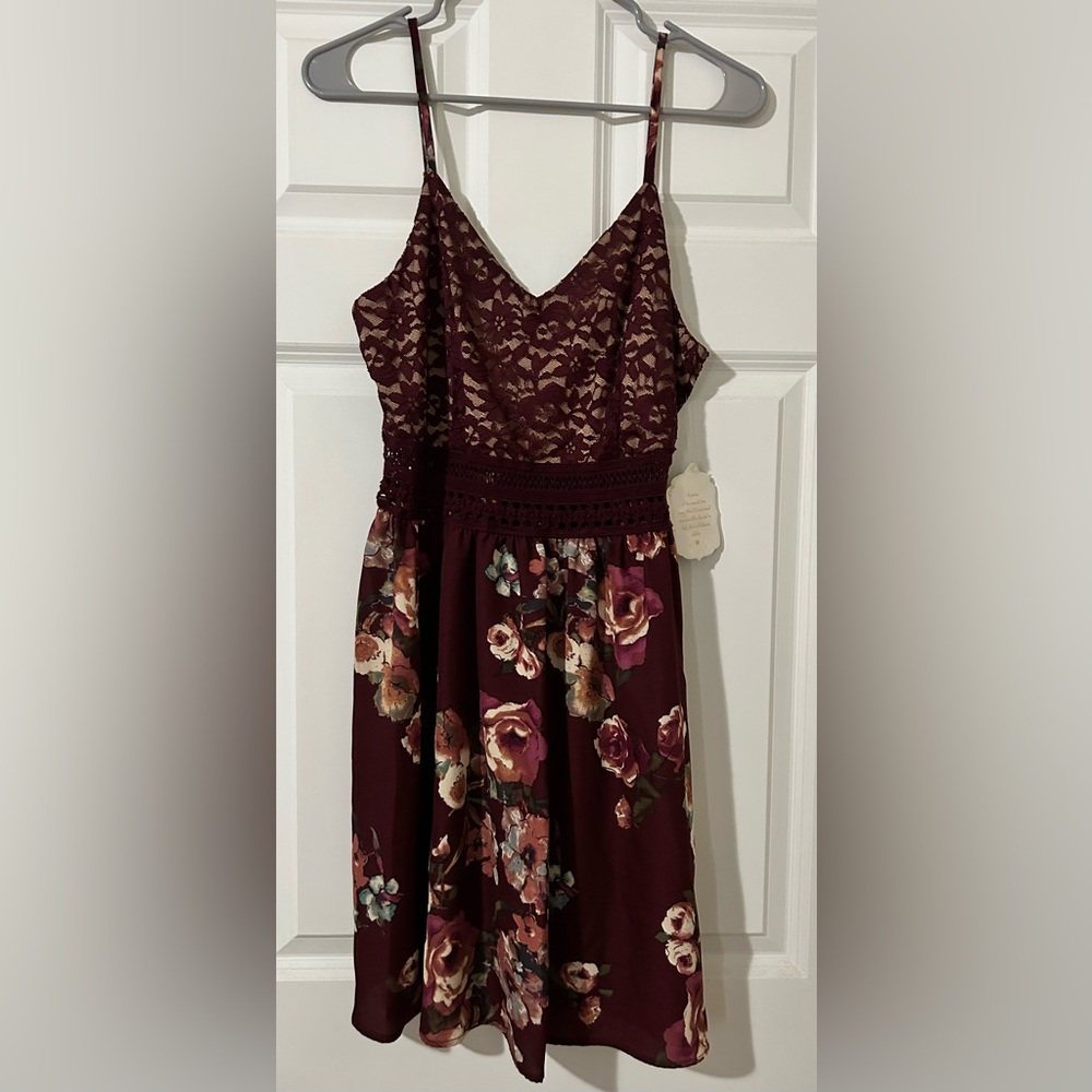 NWT Altar’d State Burgundy Floral Lace Bodice Dress Size Medium - Picture 11 of 16